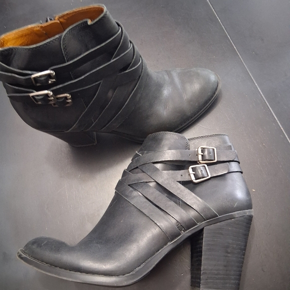 Lucky Brand Shoes - Lucky Brand Black Leather Booties   Size 9.5(40)